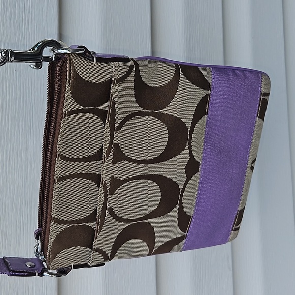 Coach Handbags - Coach signature lavender crossbody